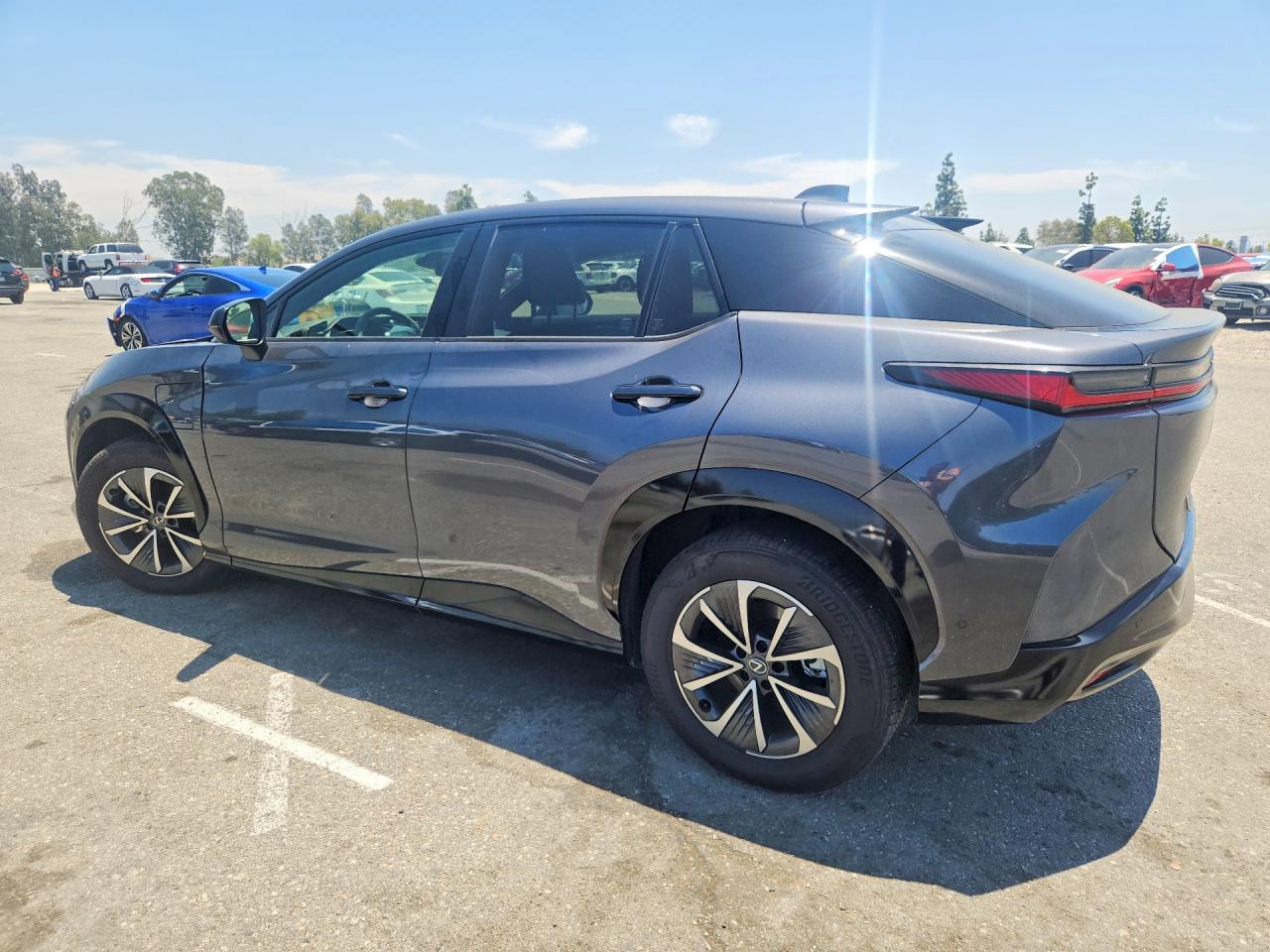 2023 LEXUS RZ 450E — снимка 2