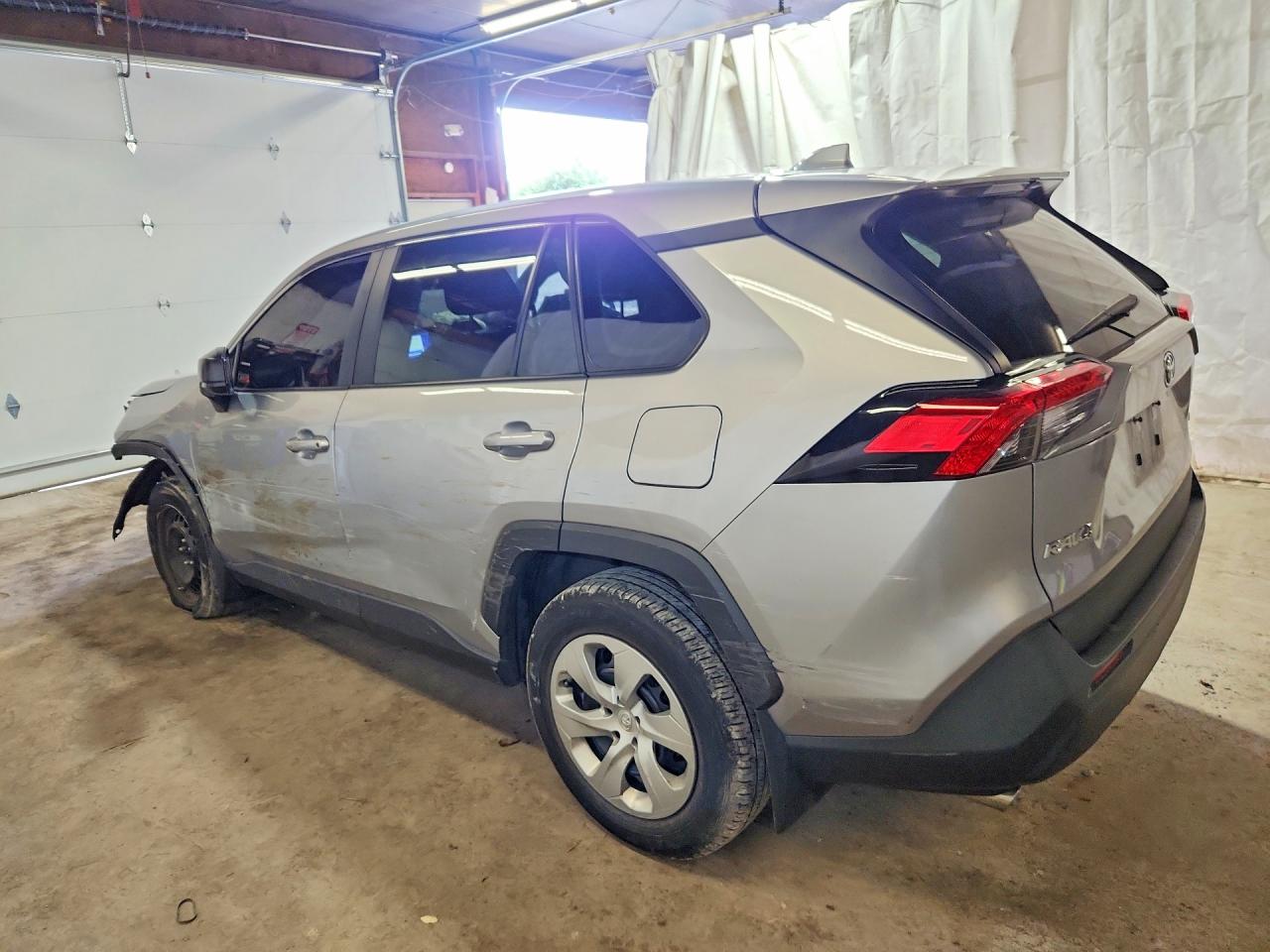 2023 TOYOTA RAV4 LE — снимка 2
