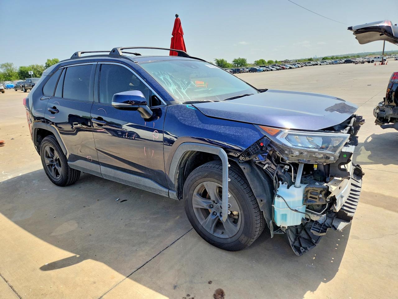 2019 TOYOTA RAV4 XLE — снимка 4
