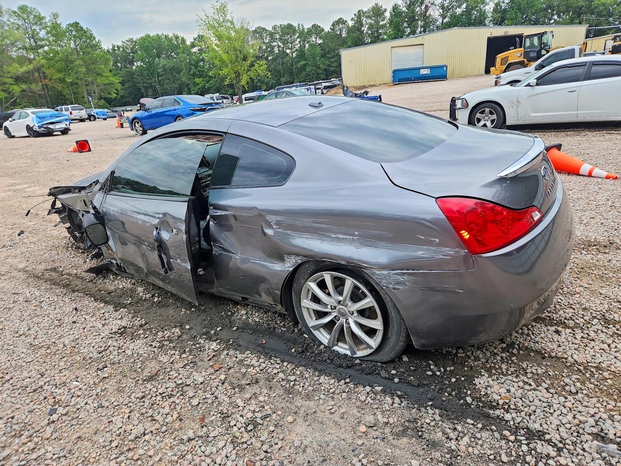 2013 INFINITI G37 COUPE JOURNEY — снимка 2