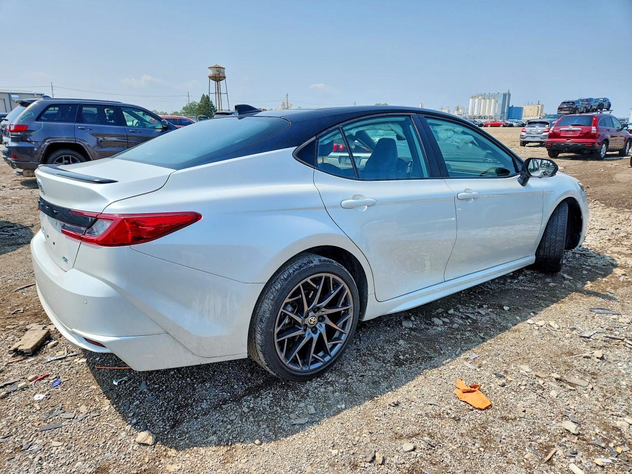 2025 TOYOTA CAMRY XSE — снимка 3