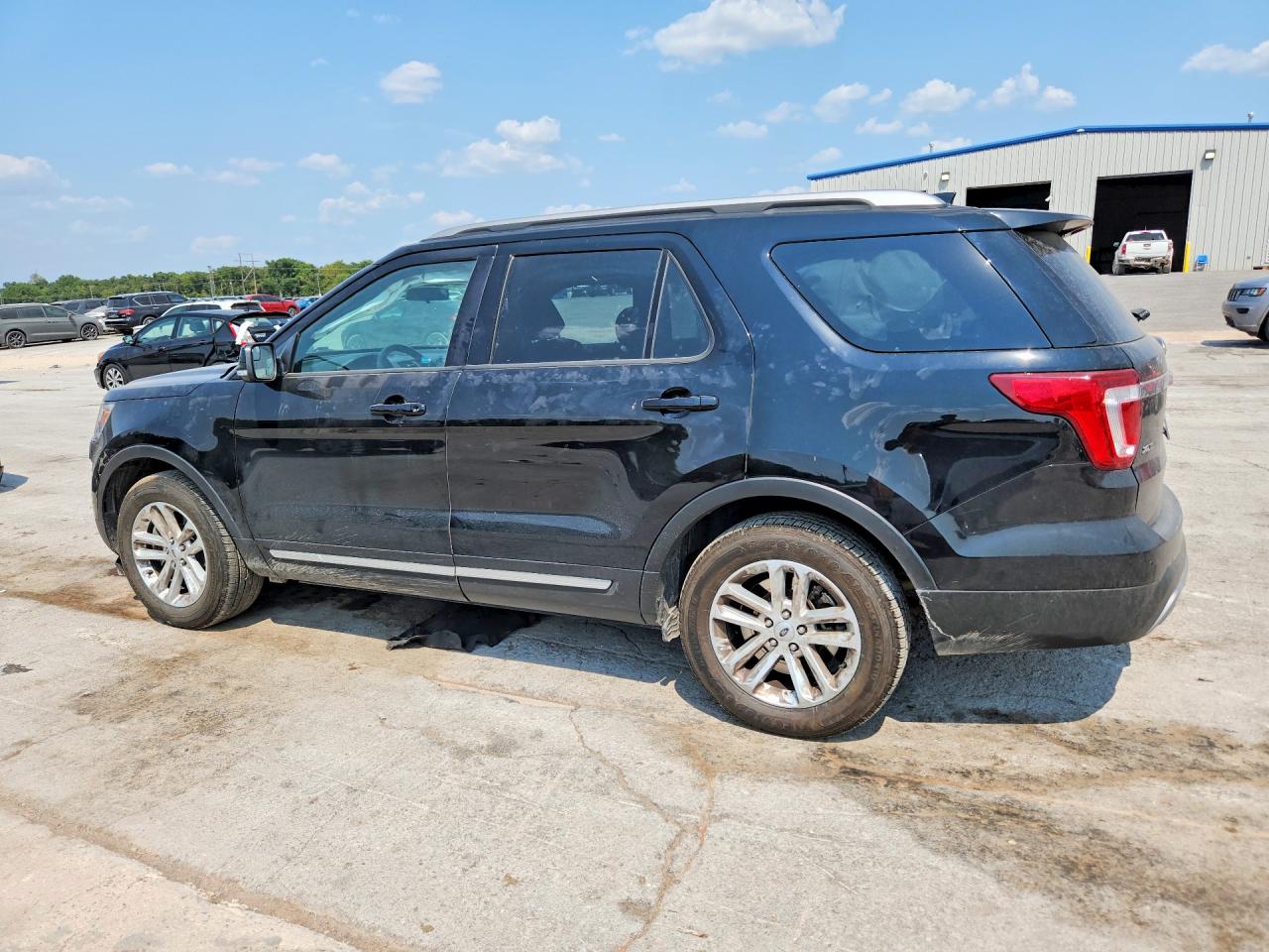 2017 FORD EXPLORER XLT — снимка 2
