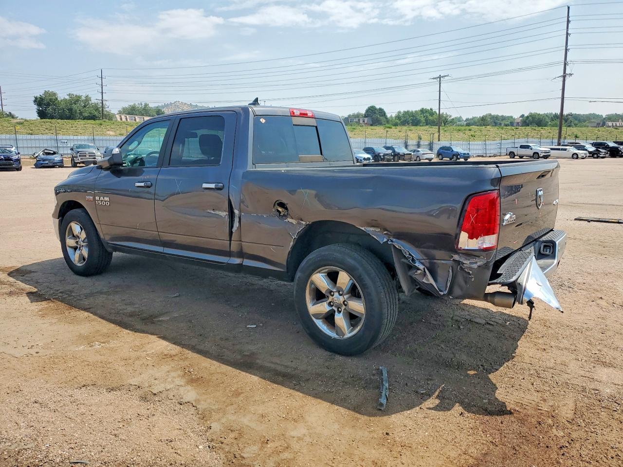 2018 RAM 1500 SLT — снимка 2