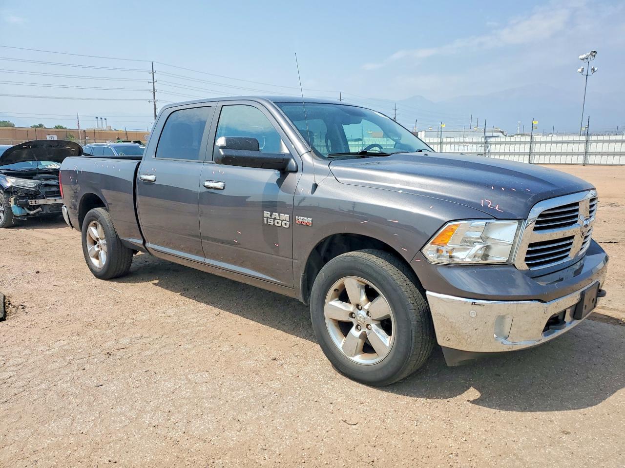 2018 RAM 1500 SLT — снимка 4