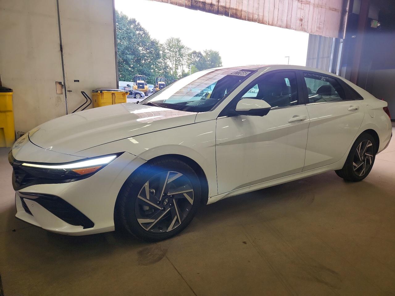 2024 HYUNDAI ELANTRA LIMITED