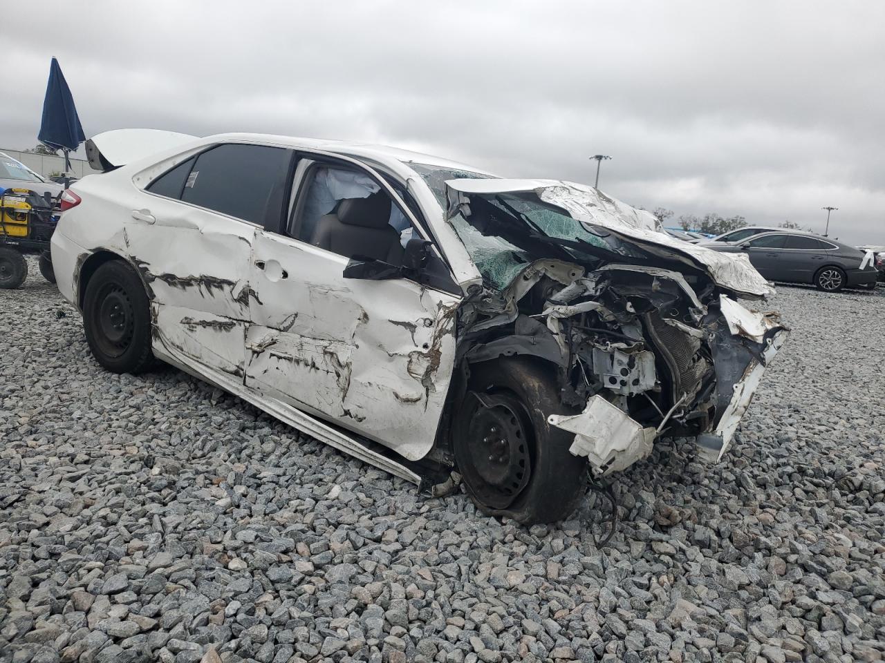 2015 TOYOTA CAMRY LE — снимка 4