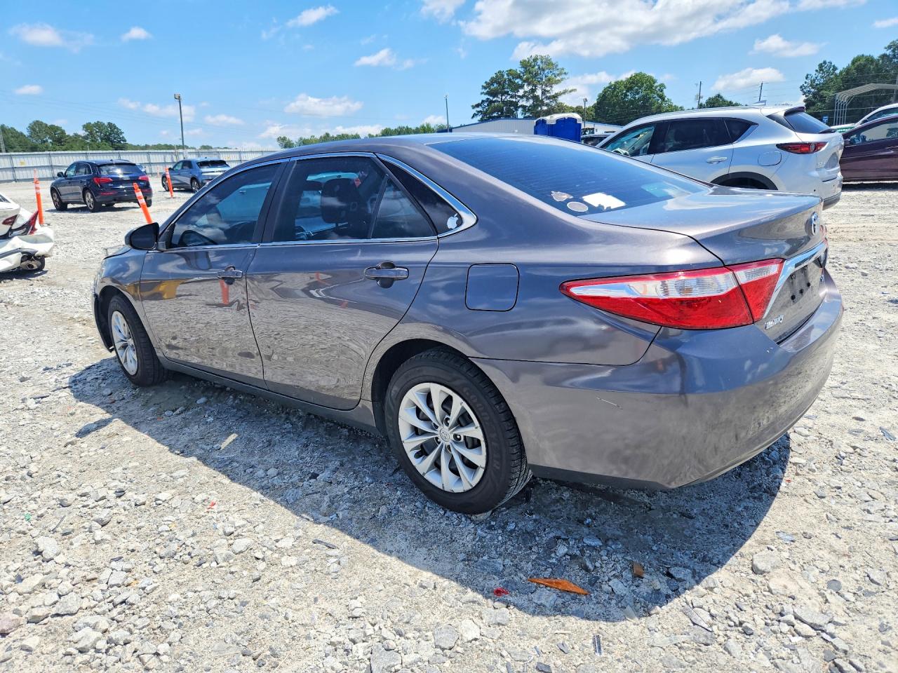 2017 TOYOTA CAMRY LE — снимка 2