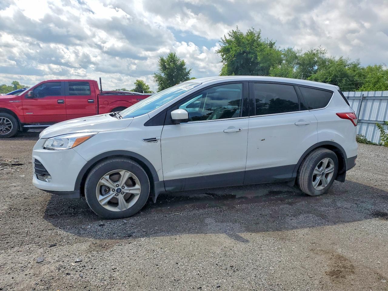 2015 FORD ESCAPE SE