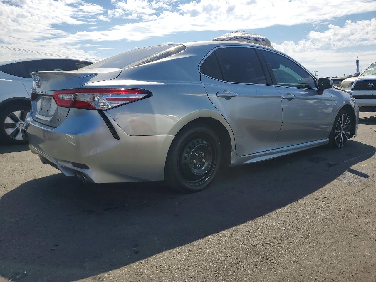 2018 TOYOTA CAMRY SE — снимка 3