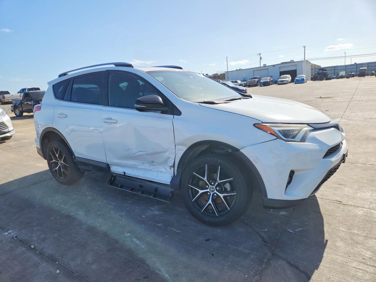 2018 TOYOTA RAV4 SE — снимка 4