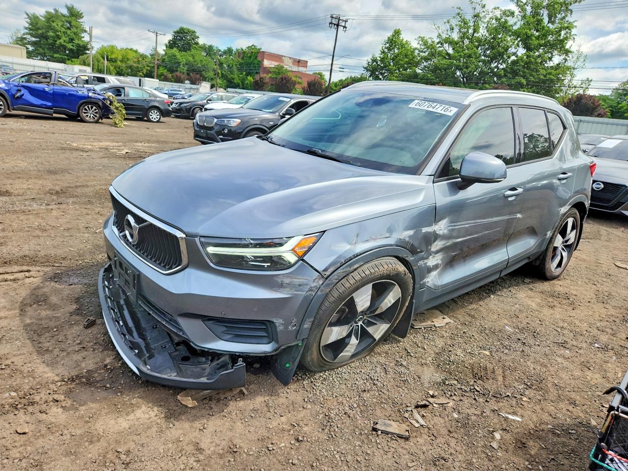 2019 VOLVO XC40 T5 MOMENTUM
