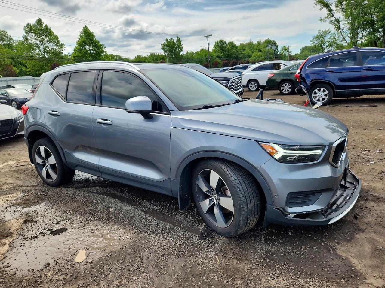 2019 VOLVO XC40 T5 MOMENTUM — снимка 4
