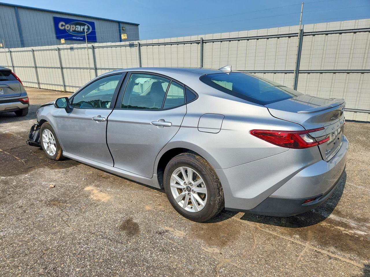 2025 TOYOTA CAMRY LE — снимка 2