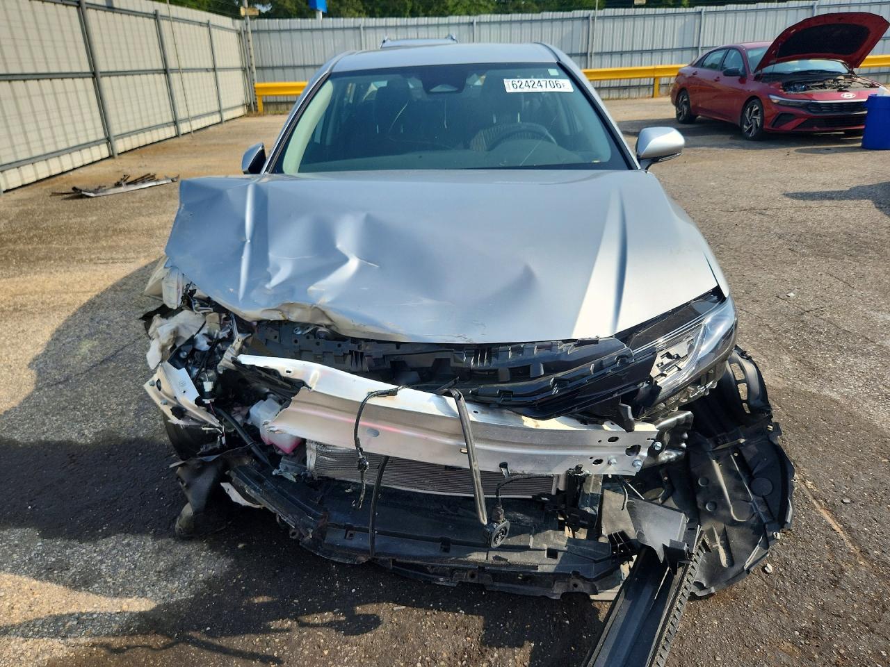 2025 TOYOTA CAMRY LE — снимка 5