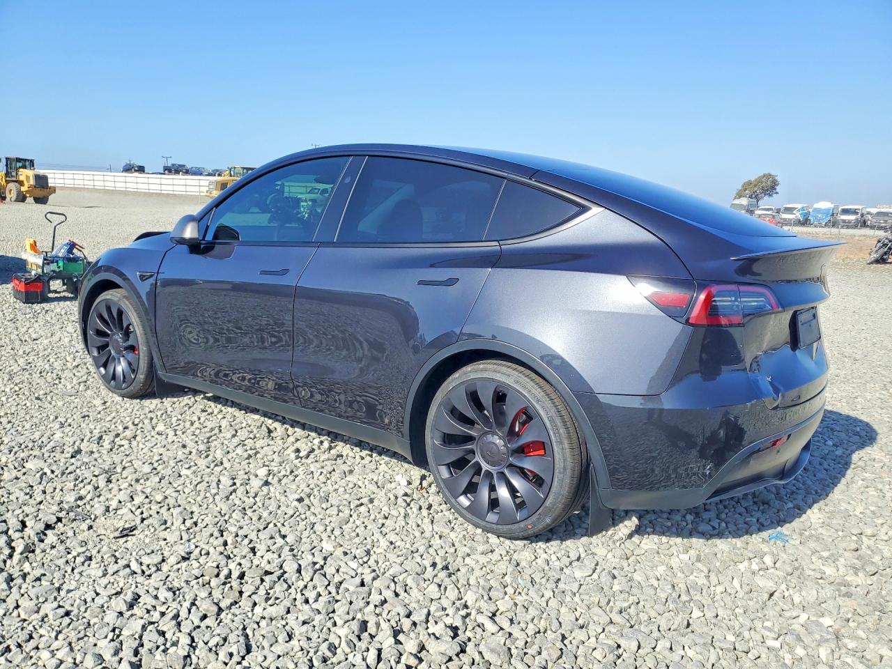 2025 TESLA MODEL Y — снимка 2