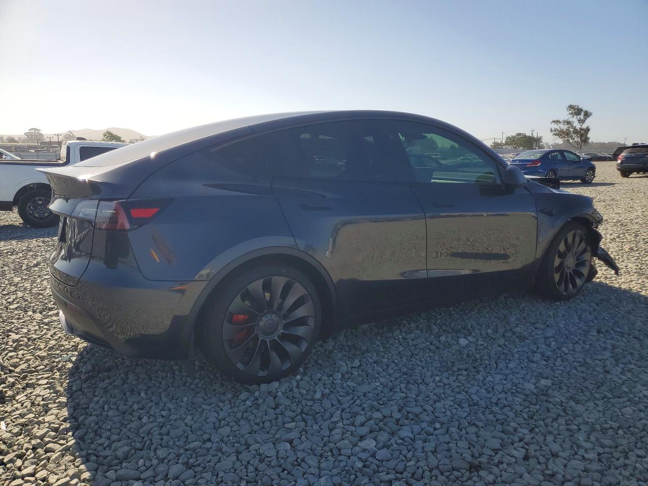 2025 TESLA MODEL Y — снимка 3
