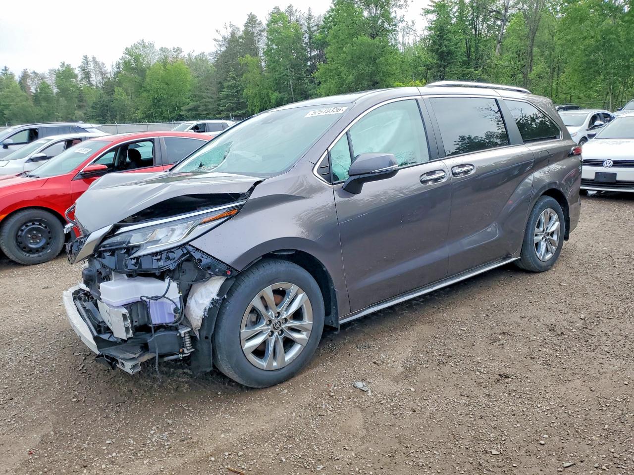 2022 TOYOTA SIENNA LE