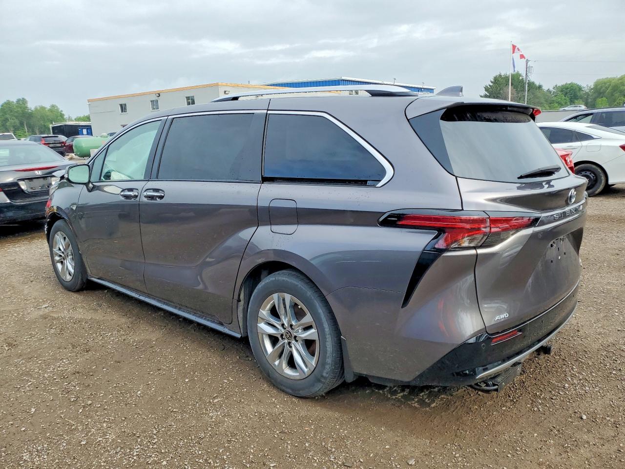 2022 TOYOTA SIENNA LE — снимка 2