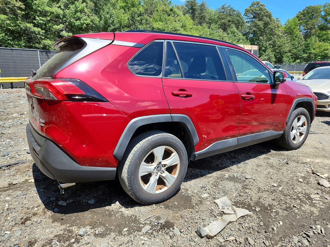 2019 TOYOTA RAV4 XLE — снимка 3