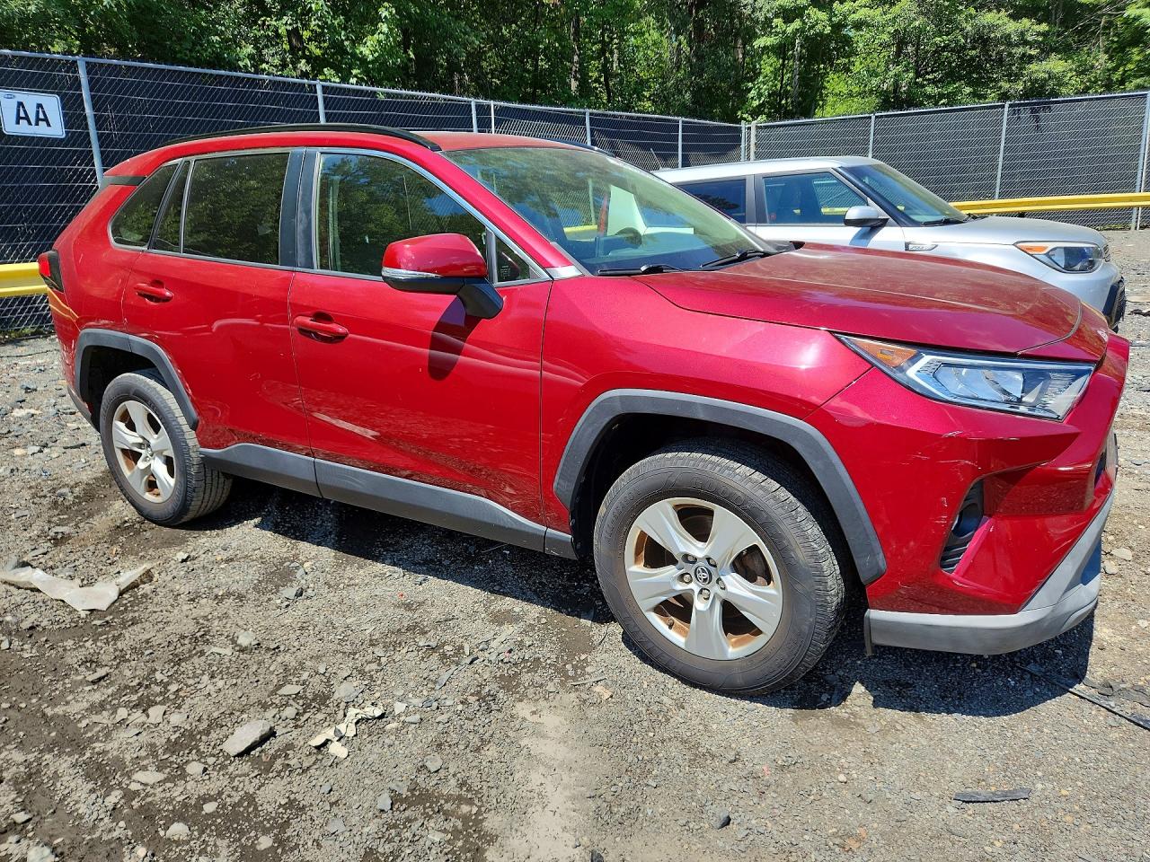 2019 TOYOTA RAV4 XLE — снимка 4