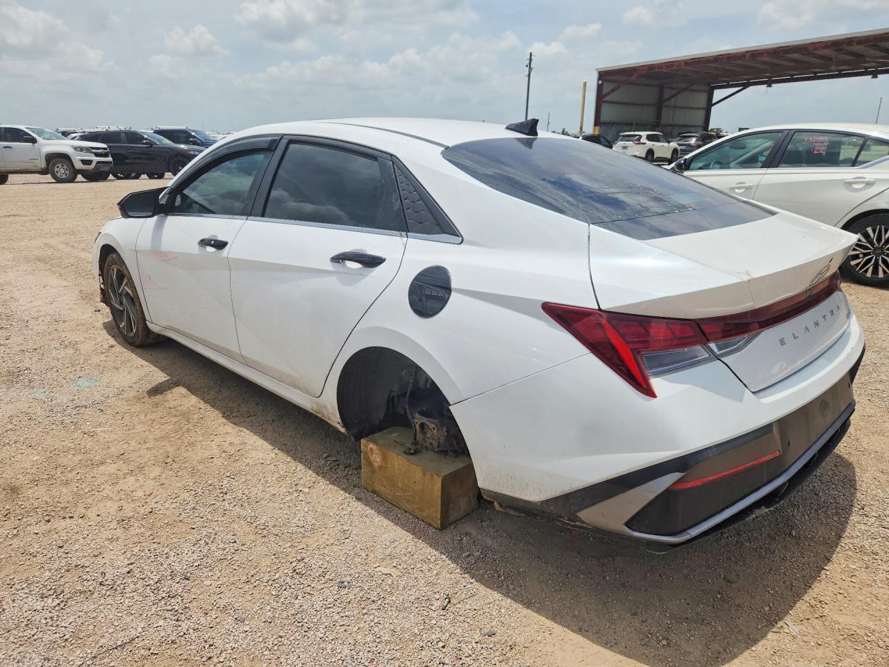 2024 HYUNDAI ELANTRA LIMITED — снимка 2