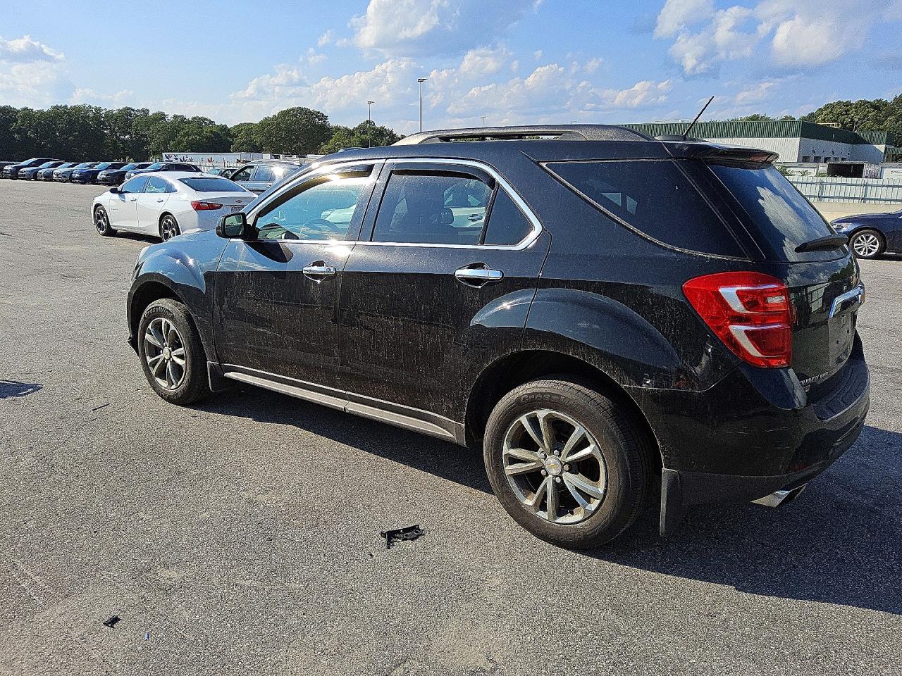 2017 CHEVROLET EQUINOX LT — снимка 2