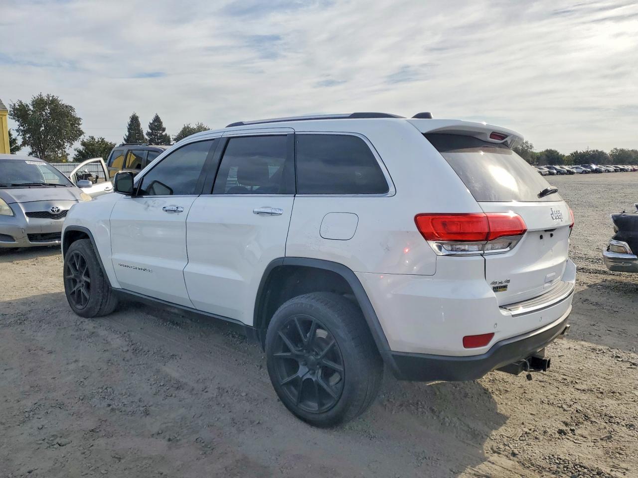 2015 JEEP GRAND CHEROKEE LIMITED — снимка 2