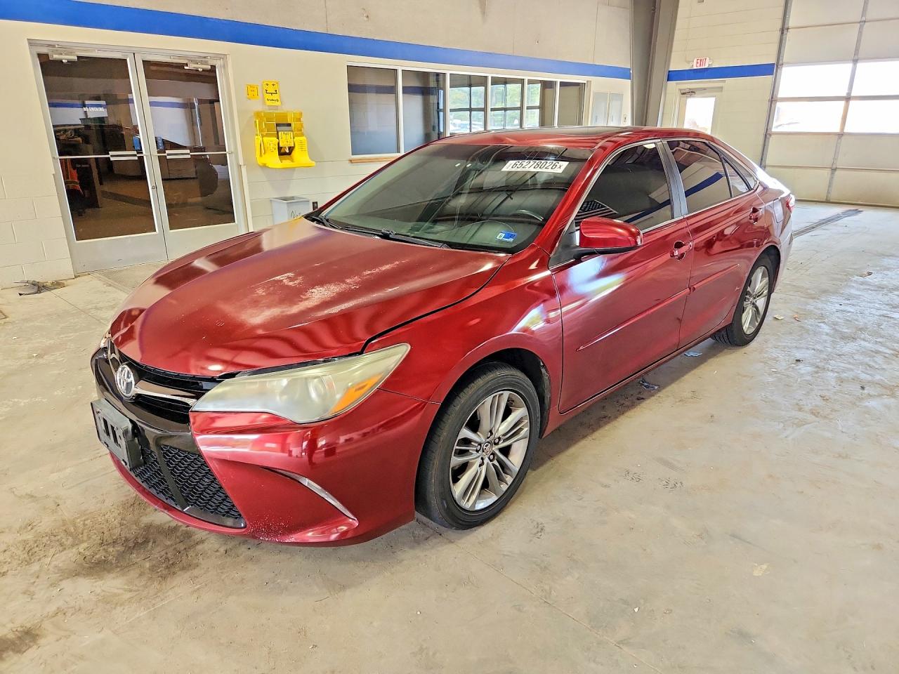 2015 TOYOTA CAMRY SE