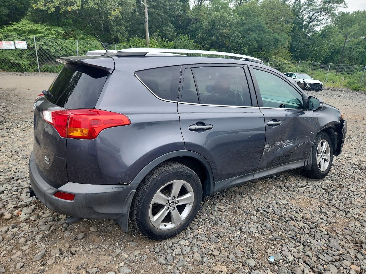 2015 TOYOTA RAV4 XLE — снимка 3