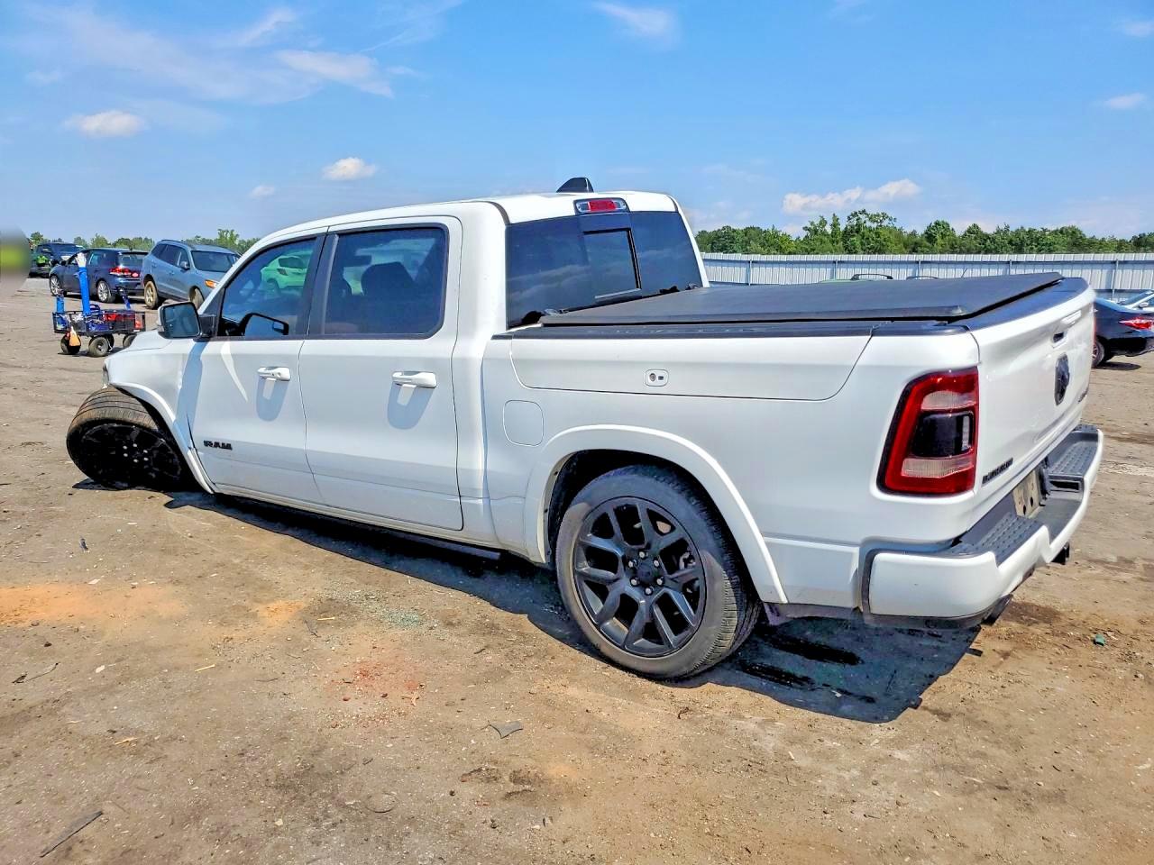 2020 RAM 1500 LARAMIE — снимка 2
