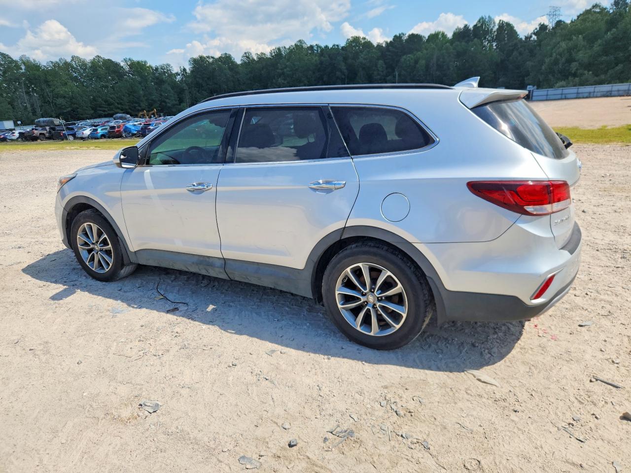 2017 HYUNDAI SANTA FE SE — снимка 2