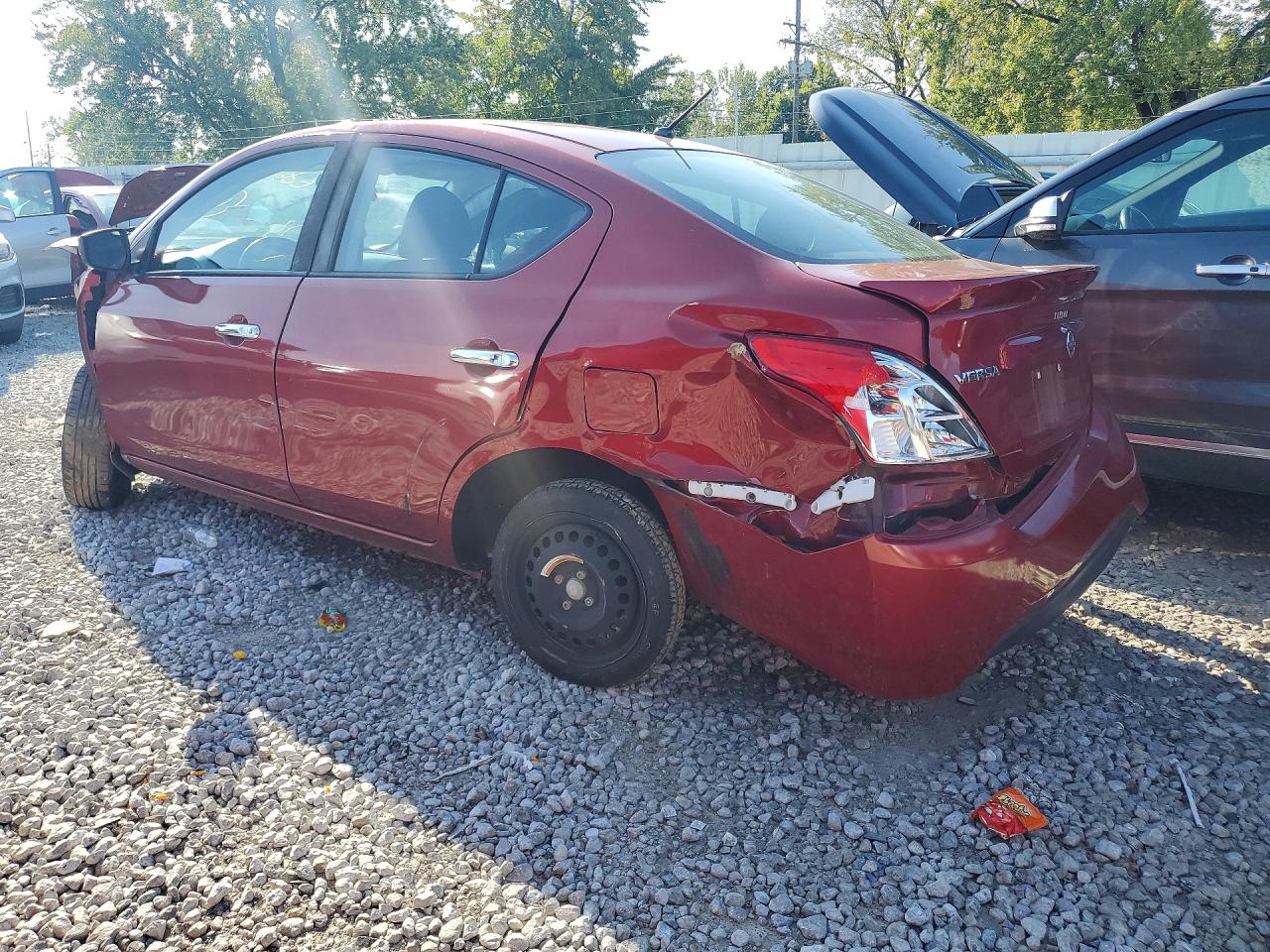 2017 NISSAN VERSA 1.6 SV — снимка 2