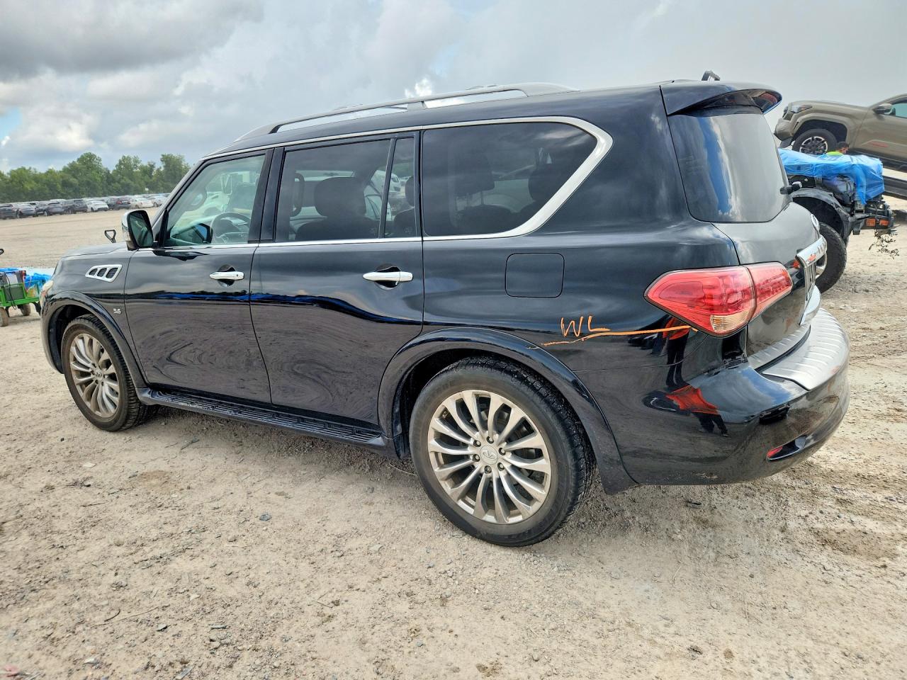 2017 INFINITI QX80 BASE — снимка 2