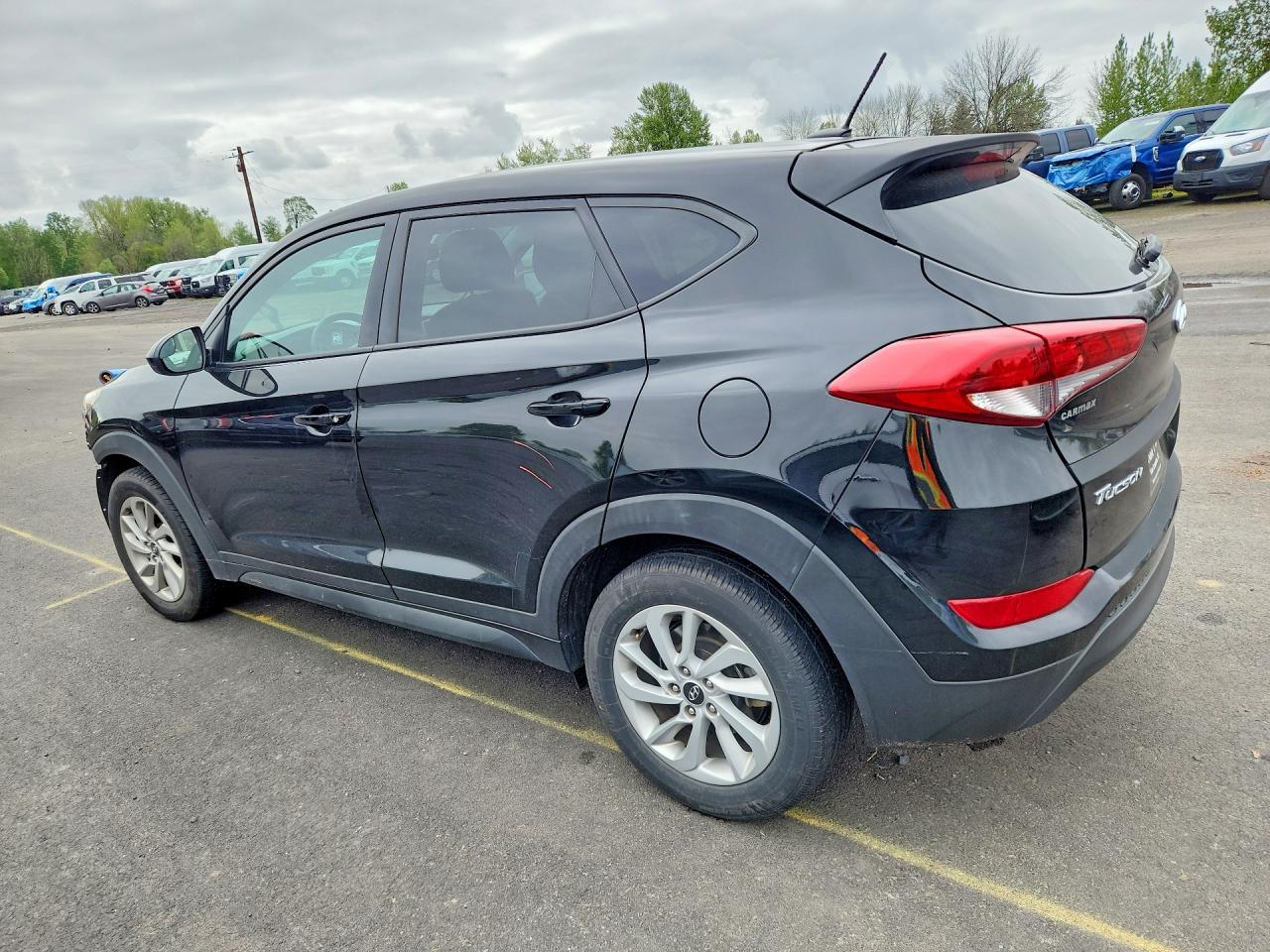 2017 HYUNDAI TUCSON SE — снимка 2