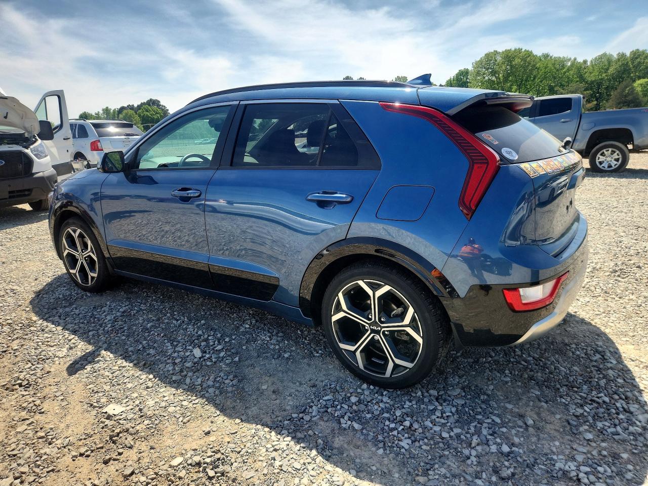 2023 KIA NIRO EX — снимка 2