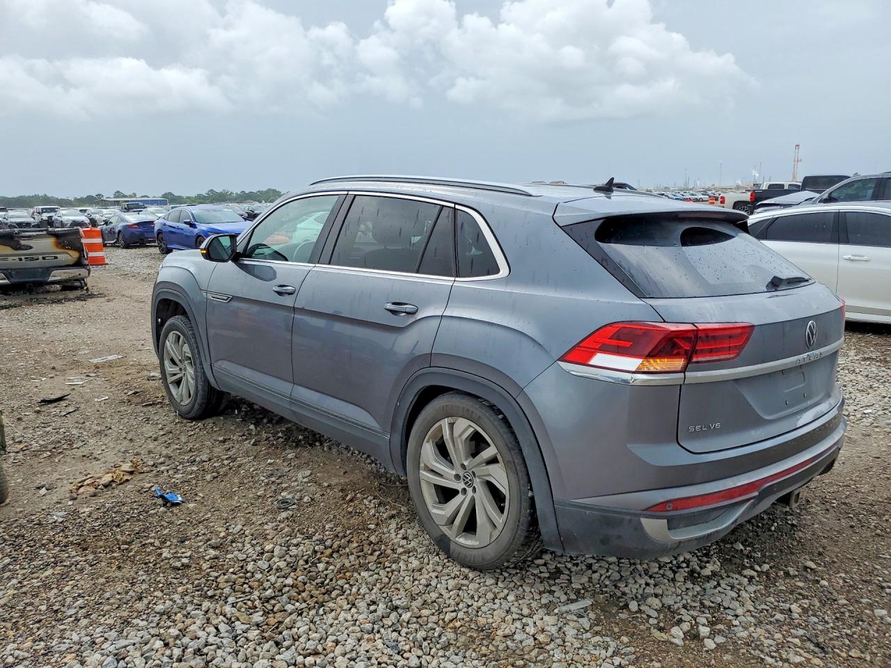 2020 VOLKSWAGEN ATLAS CROSS SPORT SEL — снимка 2