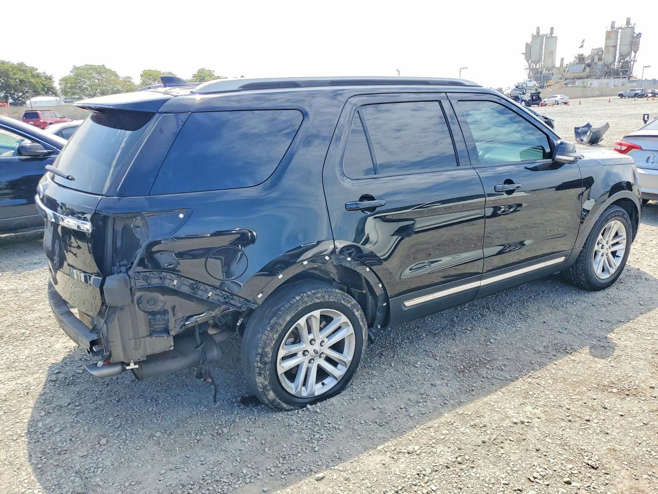 2017 FORD EXPLORER XLT — снимка 3