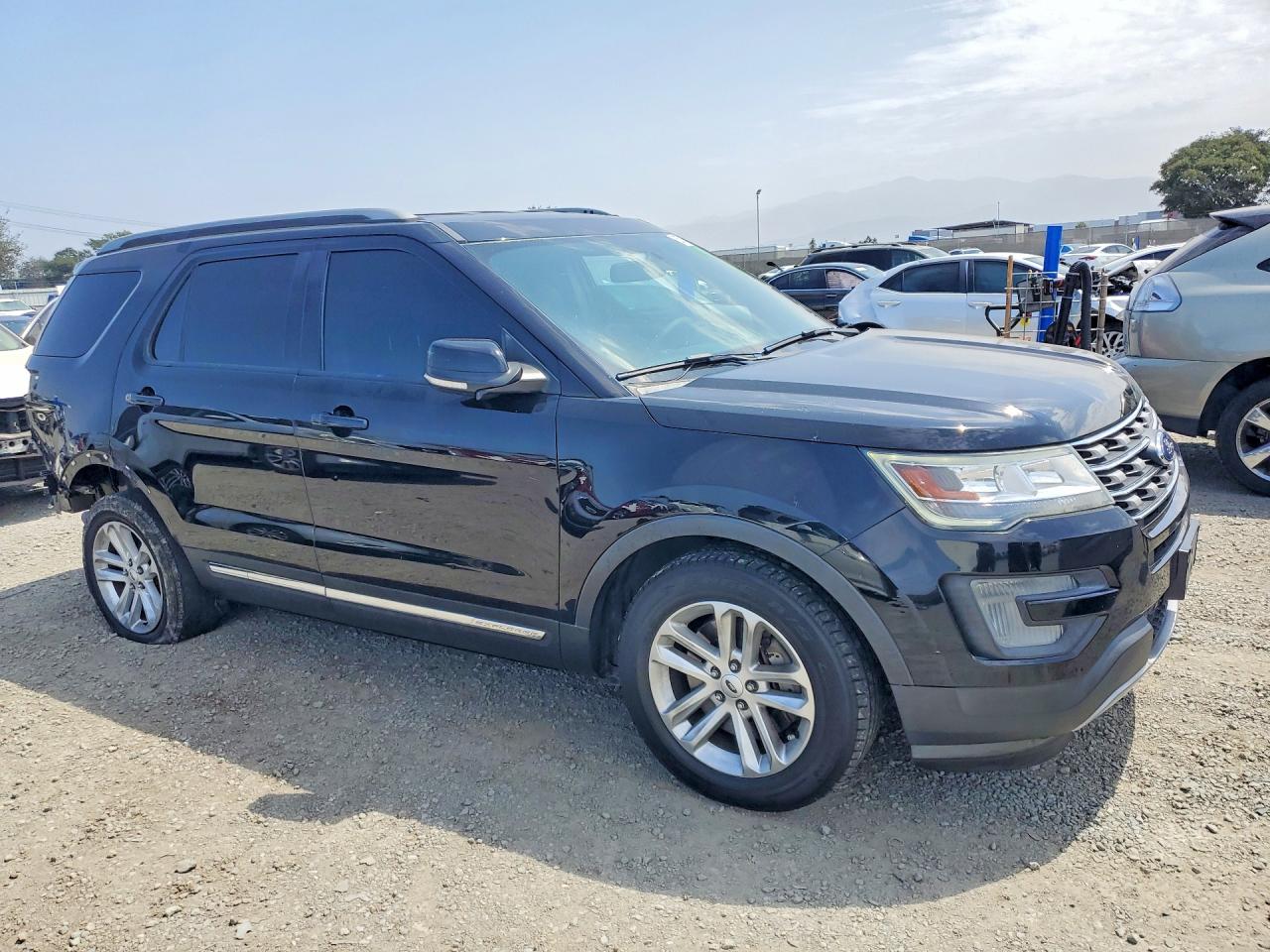 2017 FORD EXPLORER XLT — снимка 4