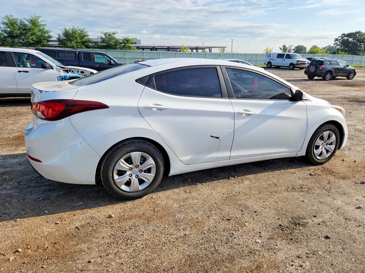 2016 HYUNDAI ELANTRA SE — снимка 3
