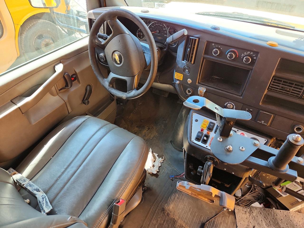 2016 CHEVROLET EXPRESS G3500 — снимка 5