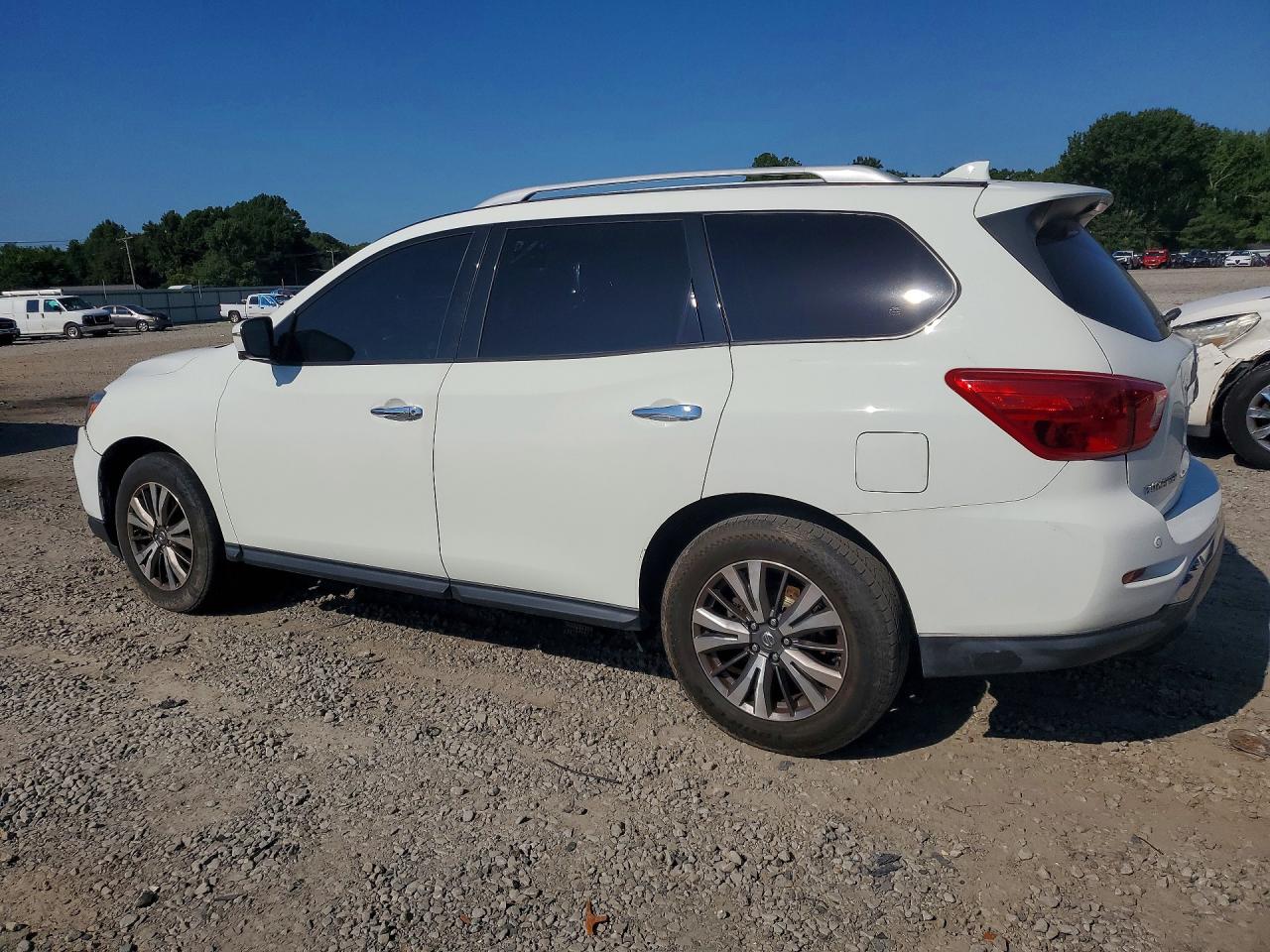 2019 NISSAN PATHFINDER SL — снимка 2