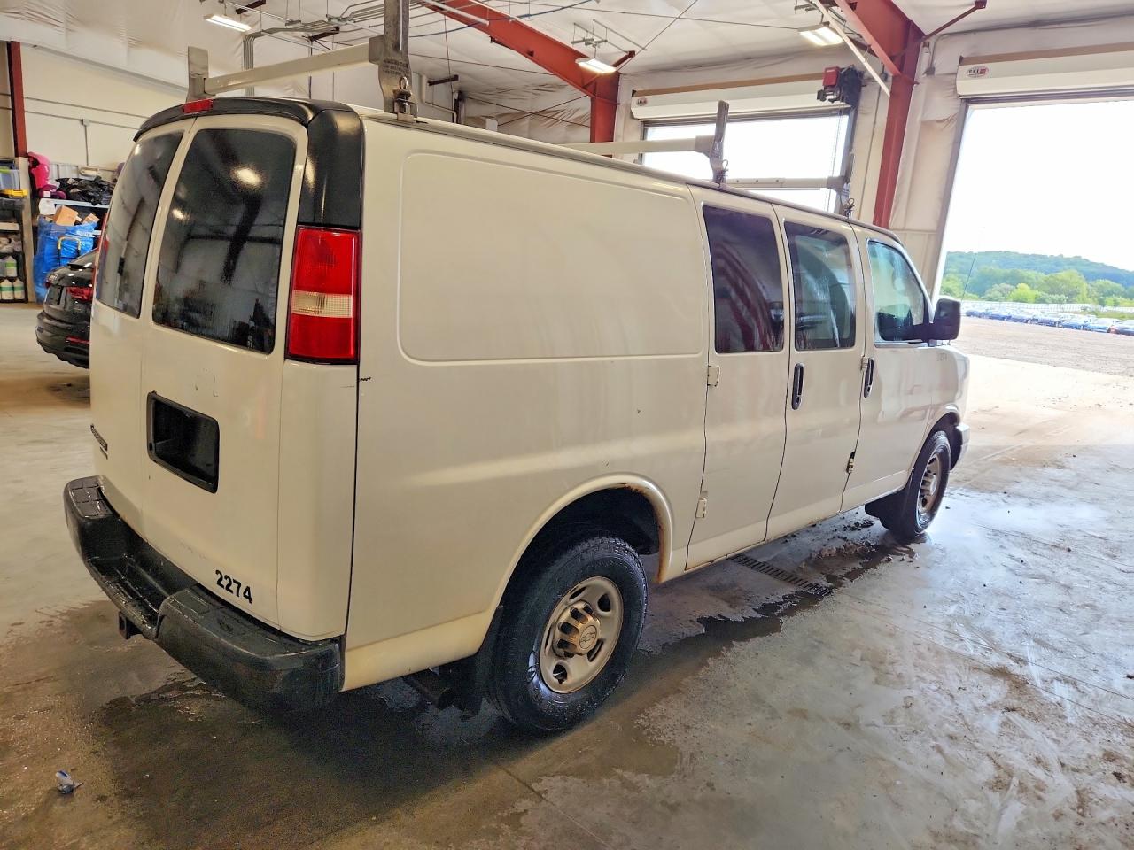 2015 CHEVROLET EXPRESS G3500 — снимка 3