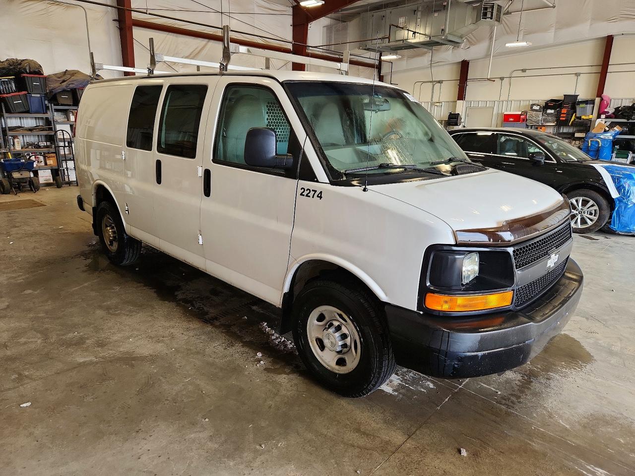 2015 CHEVROLET EXPRESS G3500 — снимка 4