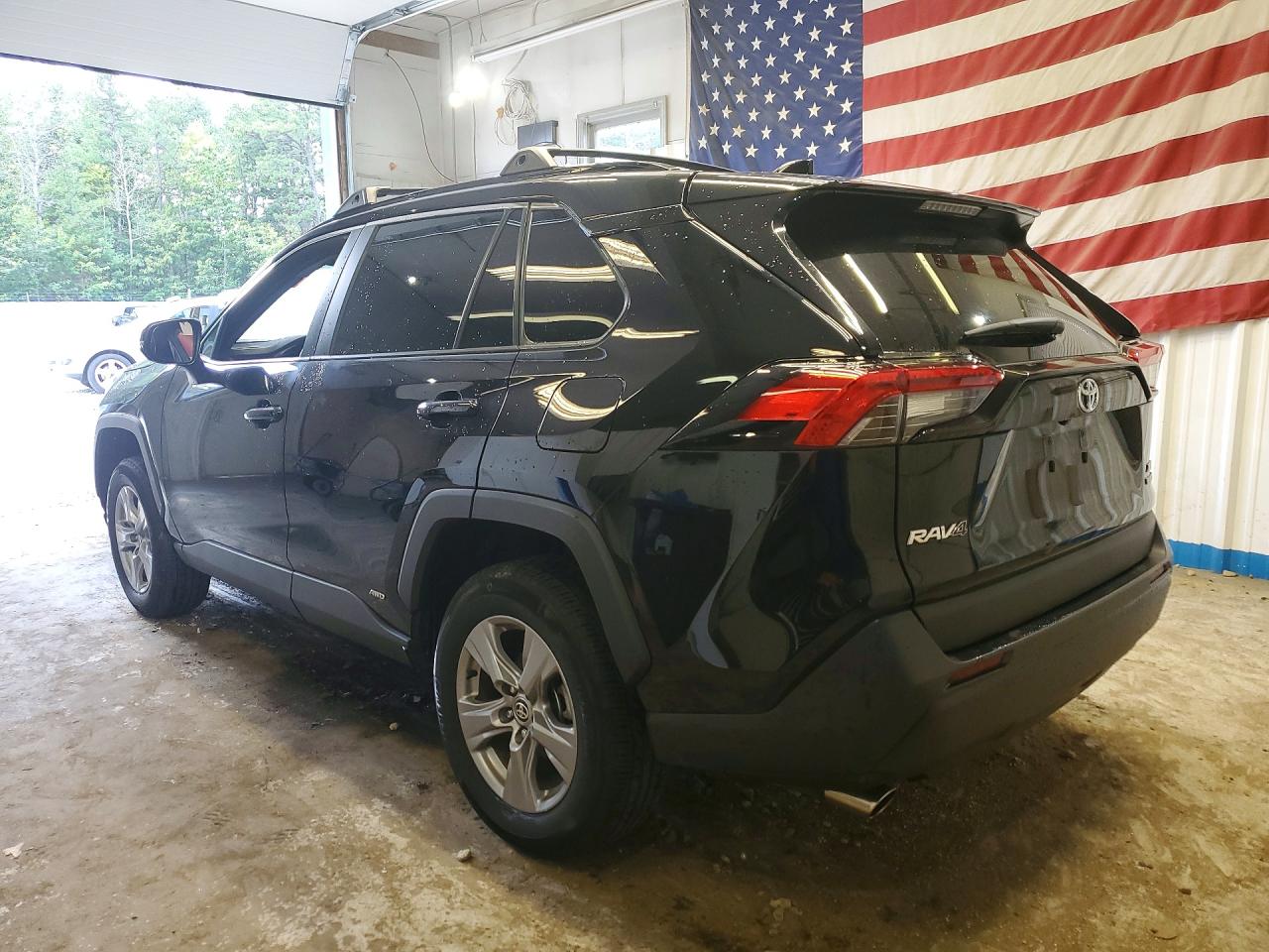 2024 TOYOTA RAV4 HYBRID XLE — снимка 2