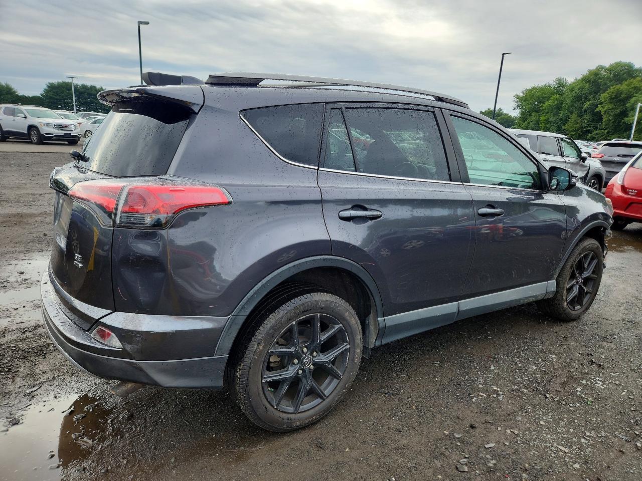 2018 TOYOTA RAV4 SE — снимка 3