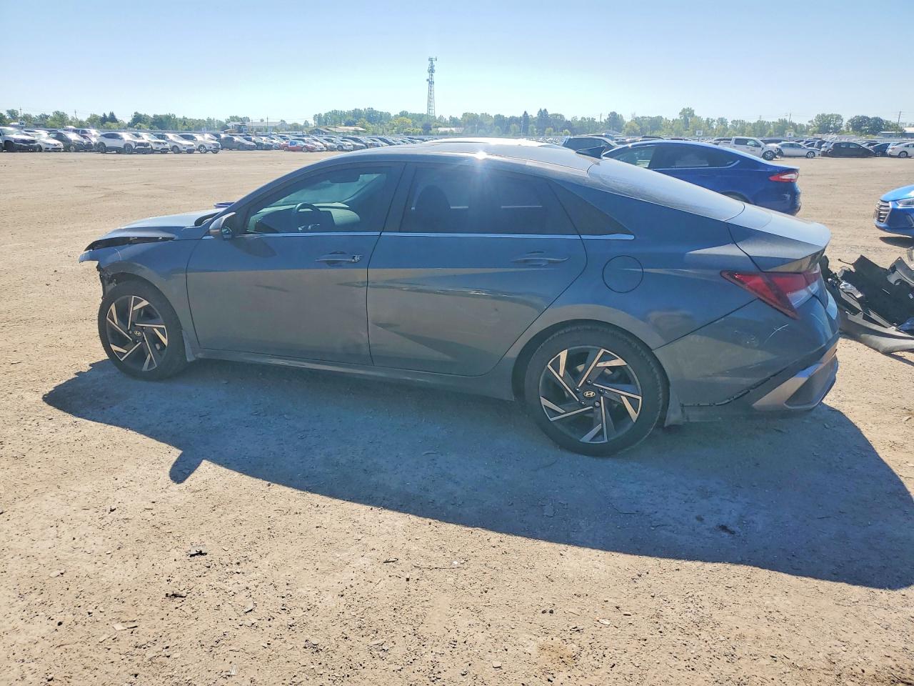 2025 HYUNDAI ELANTRA LIMITED — снимка 2