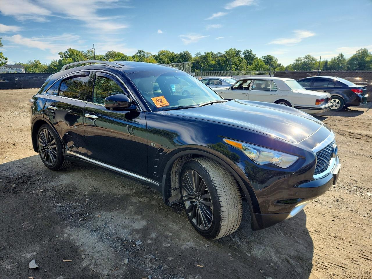 2017 INFINITI QX70 BASE — photo 4