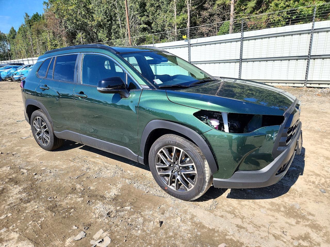 2026 TOYOTA COROLLA CROSS XLE — снимка 4