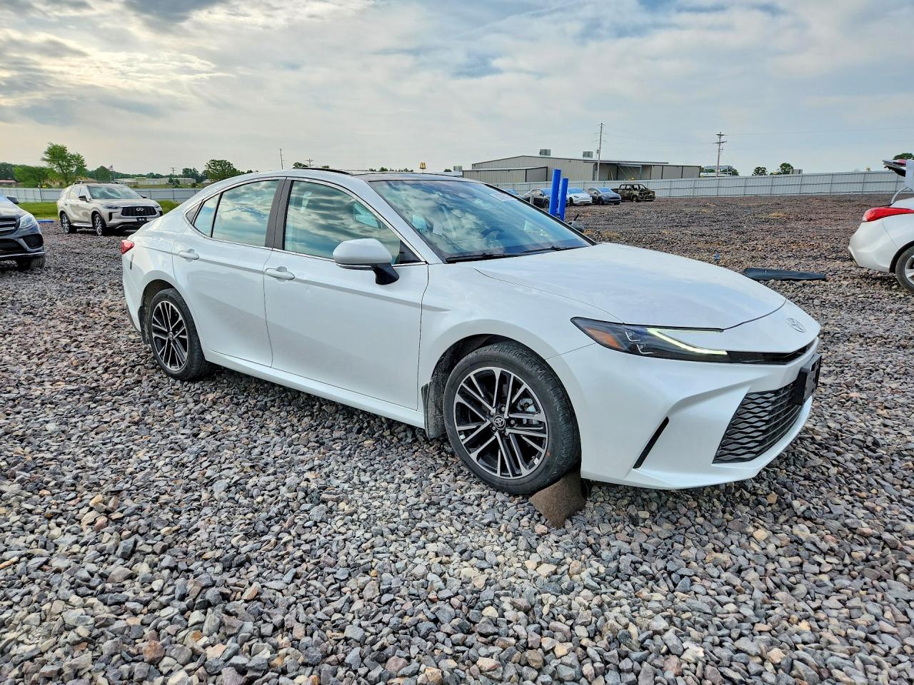 2025 TOYOTA CAMRY XLE — снимка 4