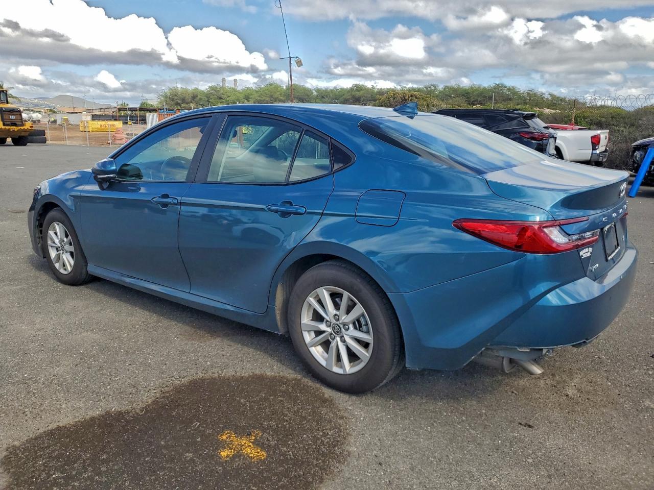 2025 TOYOTA CAMRY LE — снимка 2